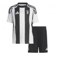 Maglie da calcio Juventus Teun Koopmeiners #8 Prima Maglia Bambino 2024-25 Manica Corta (+ Pantaloni corti)